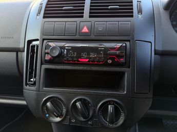 Volkswagen Polo 1.4 S 5dr (a/c)