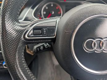 Audi A4 Avant 2.0 TDI Black Edition S Tronic quattro Euro 5 (s/s) 5dr