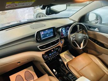 Hyundai TUCSON 2.0 CRDi Premium Auto 4WD Euro 6 (s/s) 5dr