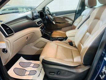 Hyundai TUCSON 2.0 CRDi Premium Auto 4WD Euro 6 (s/s) 5dr