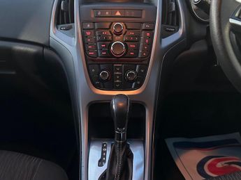 Vauxhall Astra 1.6 16v Exclusiv Auto Euro 5 5dr