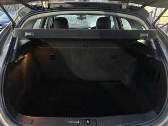 Vauxhall Astra 1.6 16v Exclusiv Auto Euro 5 5dr