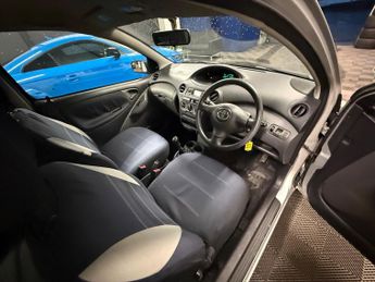 Toyota Yaris 1.0 VVT-i T3 3dr
