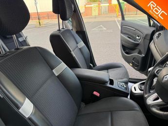 Renault Scenic 1.5 dCi Dynamique TomTom EDC Euro 5 5dr