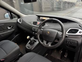 Renault Grand Scenic 1.5 dCi Expression Euro 5 5dr