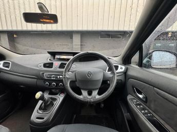Renault Grand Scenic 1.5 dCi Expression Euro 5 5dr