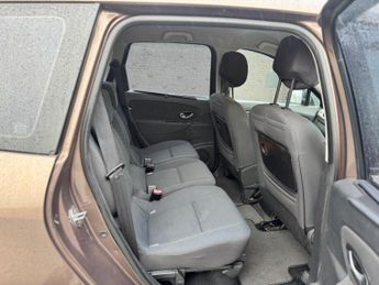 Renault Grand Scenic 1.5 dCi Expression Euro 5 5dr