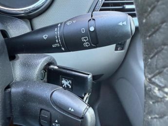 Peugeot 207 1.4 16v SE 5dr