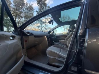 Peugeot 207 1.4 16v SE 5dr