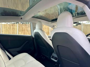 Tesla Model 3 (Dual Motor) Long Range Auto 4WDE 4dr