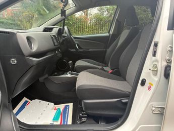 Toyota Yaris 1.5 VVT-h Sport E-CVT Euro 6 5dr