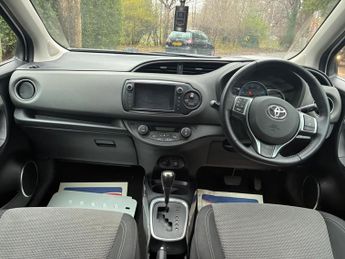 Toyota Yaris 1.5 VVT-h Sport E-CVT Euro 6 5dr
