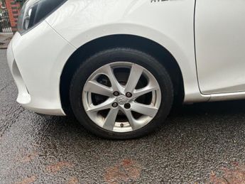 Toyota Yaris 1.5 VVT-h Sport E-CVT Euro 6 5dr