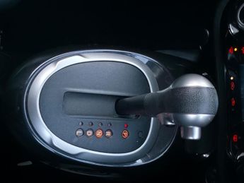 Nissan Juke 1.6 Tekna XTRON Euro 6 5dr