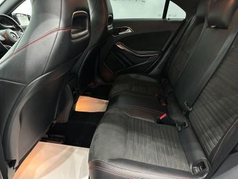 Mercedes-Benz CLA 1.6 CLA180 AMG Line Coupe 7G-DCT Euro 6 (s/s) 4dr