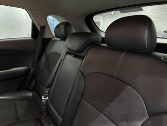 Kia Niro 1.6 GDi 2 DCT Euro 6 (s/s) 5dr