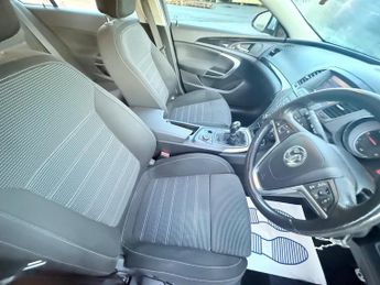 Vauxhall Insignia 2.0 CDTi ecoFLEX SRi Nav Euro 5 (s/s) 5dr