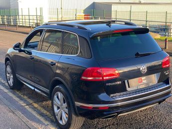 Volkswagen Touareg 3.0 TDI V6 BlueMotion Tech R-Line Tiptronic 4WD Euro 6 (s/s) 5dr