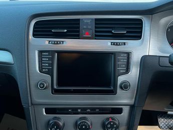 Volkswagen Golf 2.0 TDI BlueMotion Tech SE DSG Euro 5 (s/s) 5dr