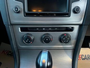 Volkswagen Golf 2.0 TDI BlueMotion Tech SE DSG Euro 5 (s/s) 5dr