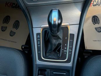 Volkswagen Golf 2.0 TDI BlueMotion Tech SE DSG Euro 5 (s/s) 5dr