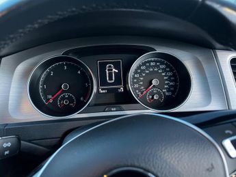 Volkswagen Golf 2.0 TDI BlueMotion Tech SE DSG Euro 5 (s/s) 5dr