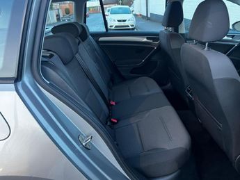 Volkswagen Golf 2.0 TDI BlueMotion Tech SE DSG Euro 5 (s/s) 5dr