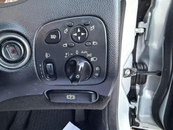 Mercedes-Benz CLK 2.1 CLK220 CDI Avantgarde 2dr