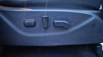 Nissan Navara 2.3 dCi Tekna Auto 4WD Euro 6 4dr