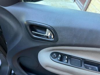 Citroen C3 Picasso 1.6 HDi VTR+ Euro 5 5dr