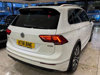 Volkswagen Tiguan 2.0 TDI R-Line SUV 5dr Diesel DSG 4Motion Euro 6 (s/s) (150 ps)