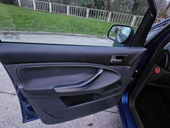 Ford C-Max 2.0 TDCi DPF Zetec Powershift 5dr