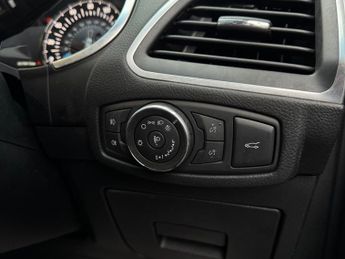 Ford Edge 2.0 TDCi Titanium Powershift AWD Euro 6 (s/s) 5dr