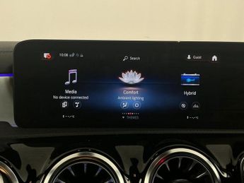 Mercedes-Benz CLA 1.3 CLA250e 15.6kWh AMG Line (Premium) Shooting Brake 8G-DCT Eur