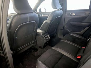 Volvo XC40 2.0 D3 R-Design SUV 5dr Diesel Manual Euro 6 (s/s) (150 ps)