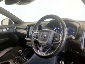 Volvo XC40 2.0 D3 R-Design SUV 5dr Diesel Manual Euro 6 (s/s) (150 ps)