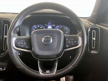 Volvo XC40 2.0 D3 R-Design SUV 5dr Diesel Manual Euro 6 (s/s) (150 ps)