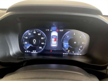 Volvo XC40 2.0 D3 R-Design SUV 5dr Diesel Manual Euro 6 (s/s) (150 ps)