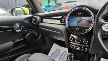 MINI Electric Hatch Cooper SE 32.6kWh Level 2 Auto 3dr