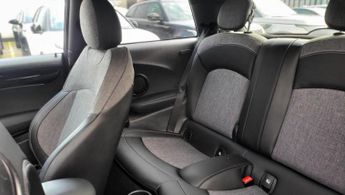 MINI Electric Hatch Cooper SE 32.6kWh Level 2 Auto 3dr