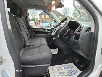 Volkswagen Transporter Shuttle 2.0 TDI BlueMotion Tech SE DSG FWD LWB Euro 6 (s/s) 5dr