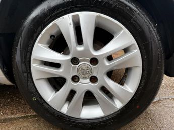 Vauxhall Agila 1.2 VVT SE Auto Euro 5 5dr