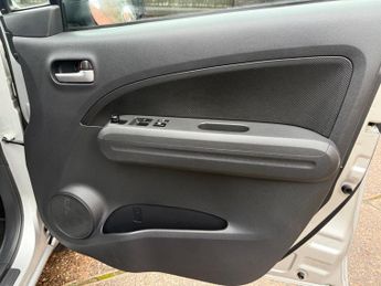 Vauxhall Agila 1.2 VVT SE Auto Euro 5 5dr