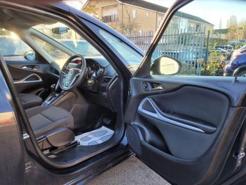 Vauxhall Zafira 1.4T 16V Exclusiv Auto Euro 5 5dr