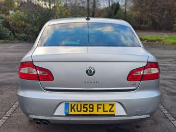 Skoda Superb 2.0 TDI Elegance DSG Euro 4 5dr