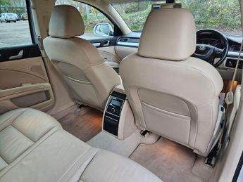 Skoda Superb 2.0 TDI Elegance DSG Euro 4 5dr