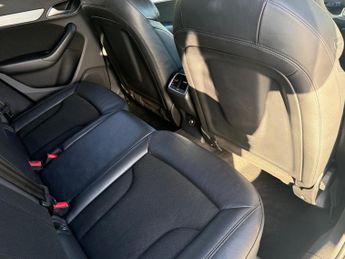 Audi Q3 2.0 TDI S line S Tronic quattro Euro 5 (s/s) 5dr
