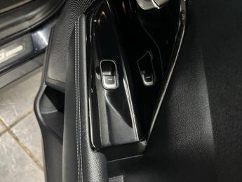 Kia Niro 64kWh First Edition Auto 5dr