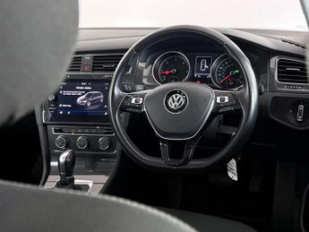 Volkswagen Golf 1.6 TDI SE Nav DSG Euro 6 (s/s) 5dr