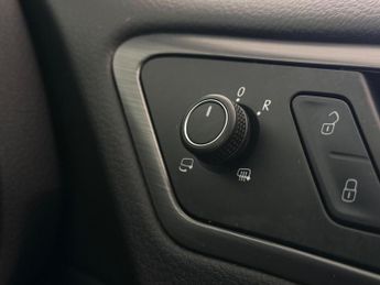 Volkswagen Golf 1.6 TDI SE Nav DSG Euro 6 (s/s) 5dr